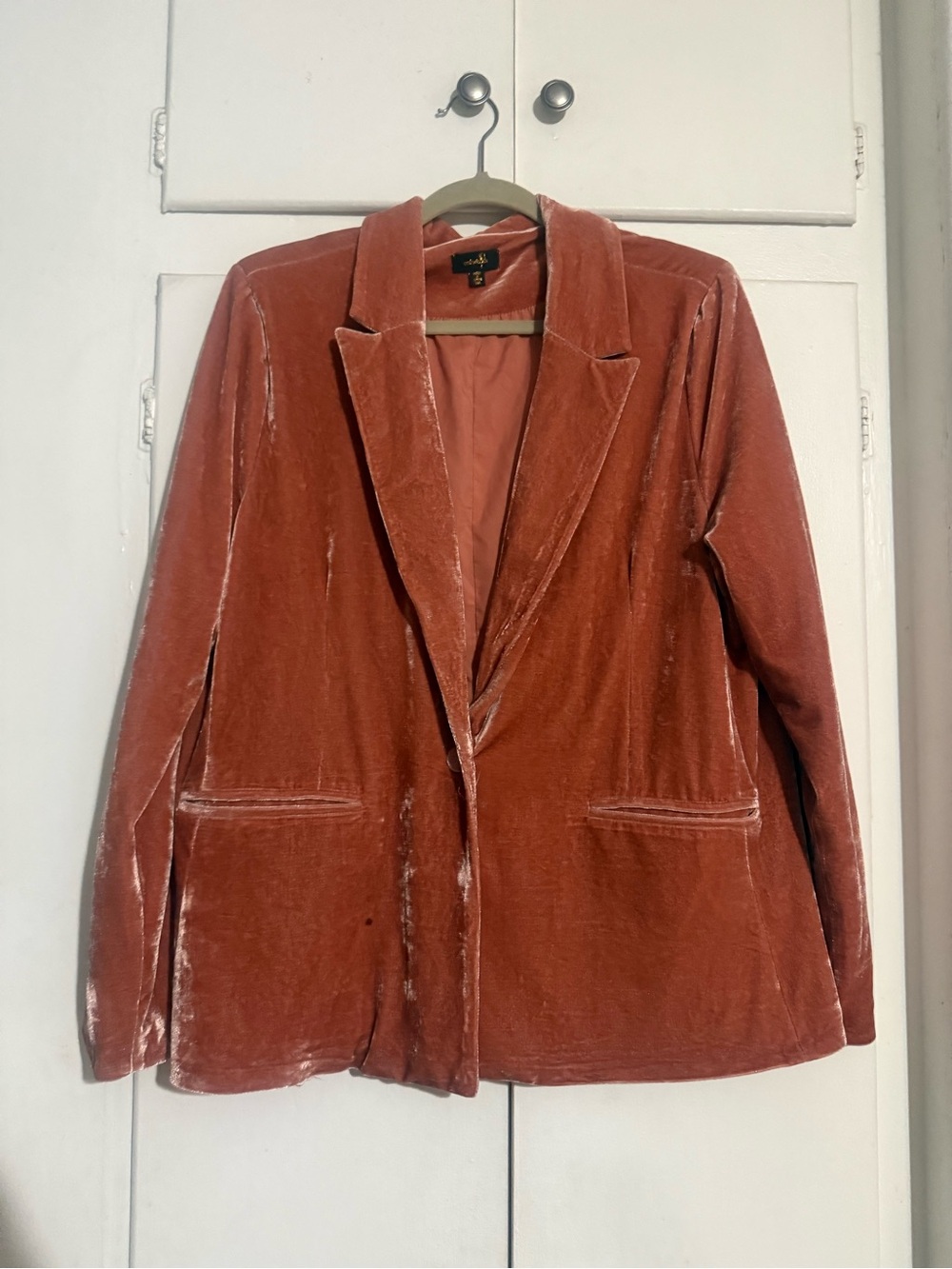Velvet Blazer Jacket in Dusty Rose - Women's Tailored Coat - Picture 2 of 5